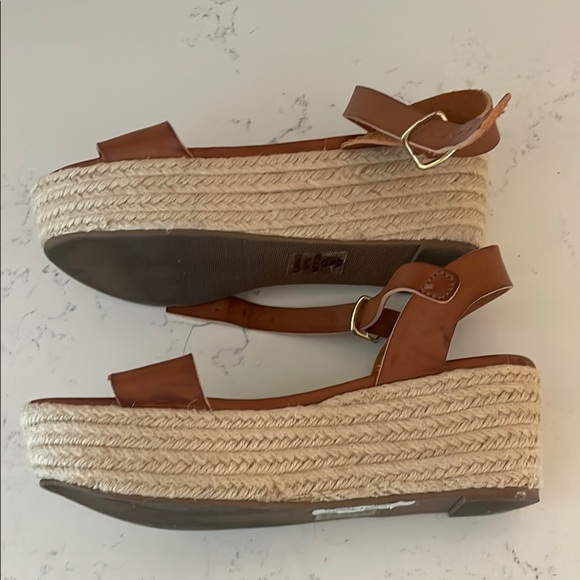 Women's Tan Wedge Sandals - Picture 4 of 8